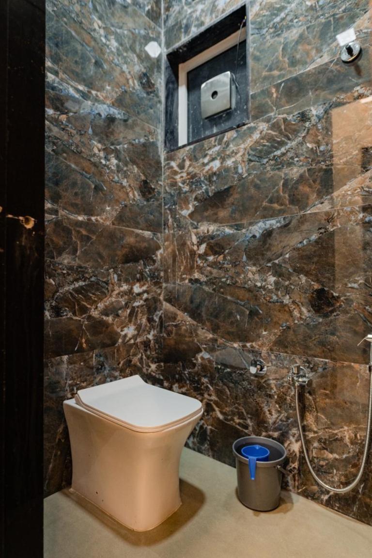 Hotel Ayodhya Virpur Bagian luar foto